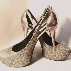 Womens guess bedazzled exotic heels